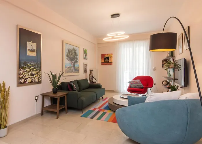 Three Bedrooms Apt In Kallithea