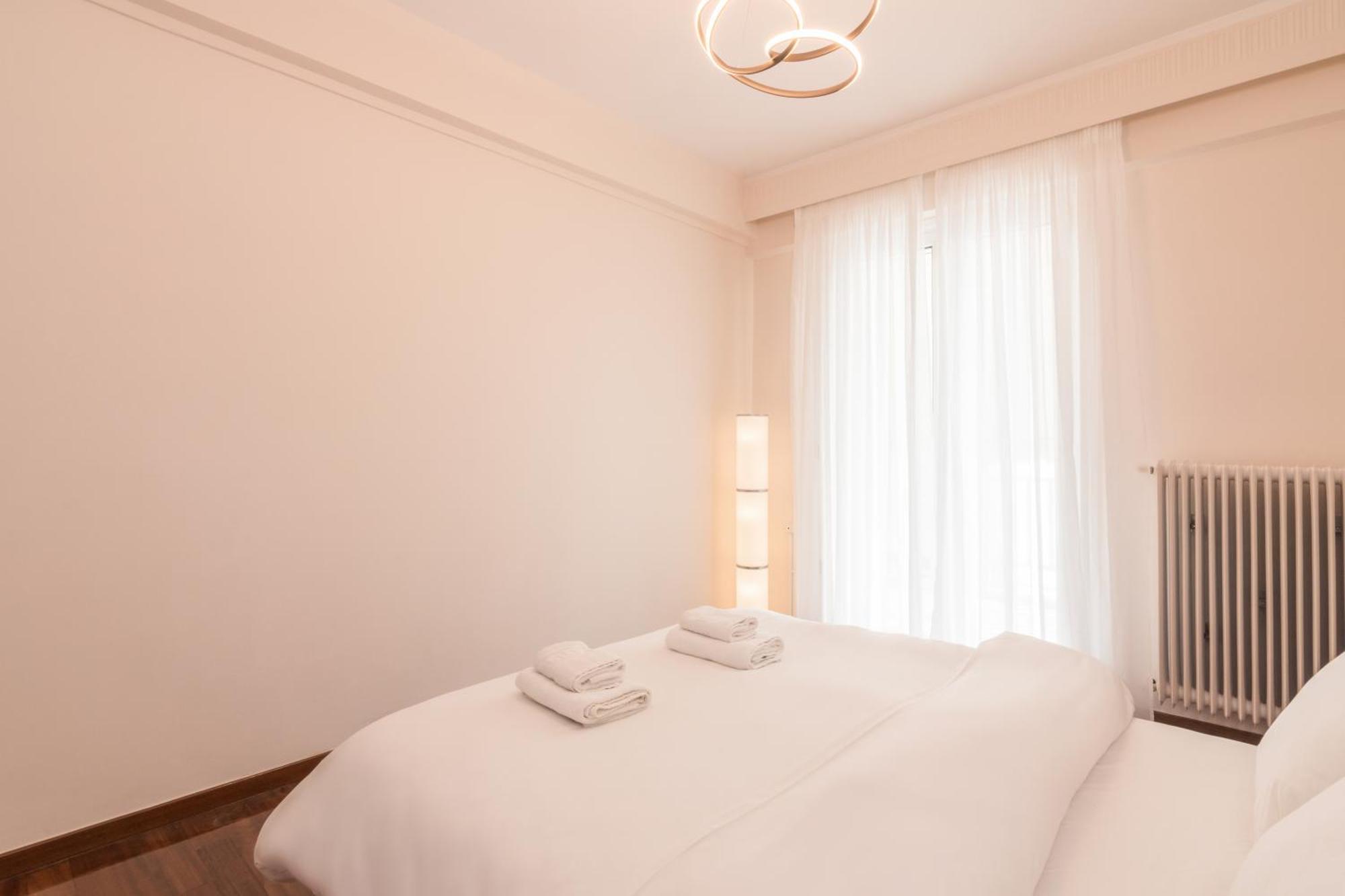Three Bedrooms In Kallithea Apartment