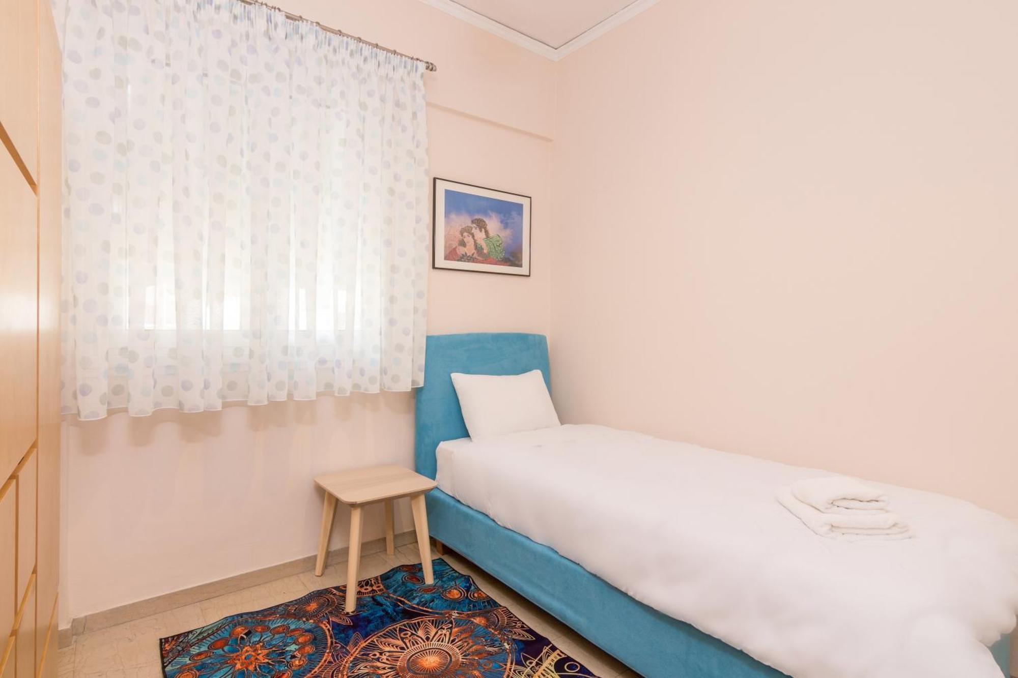 Three Bedrooms In Kallithea *