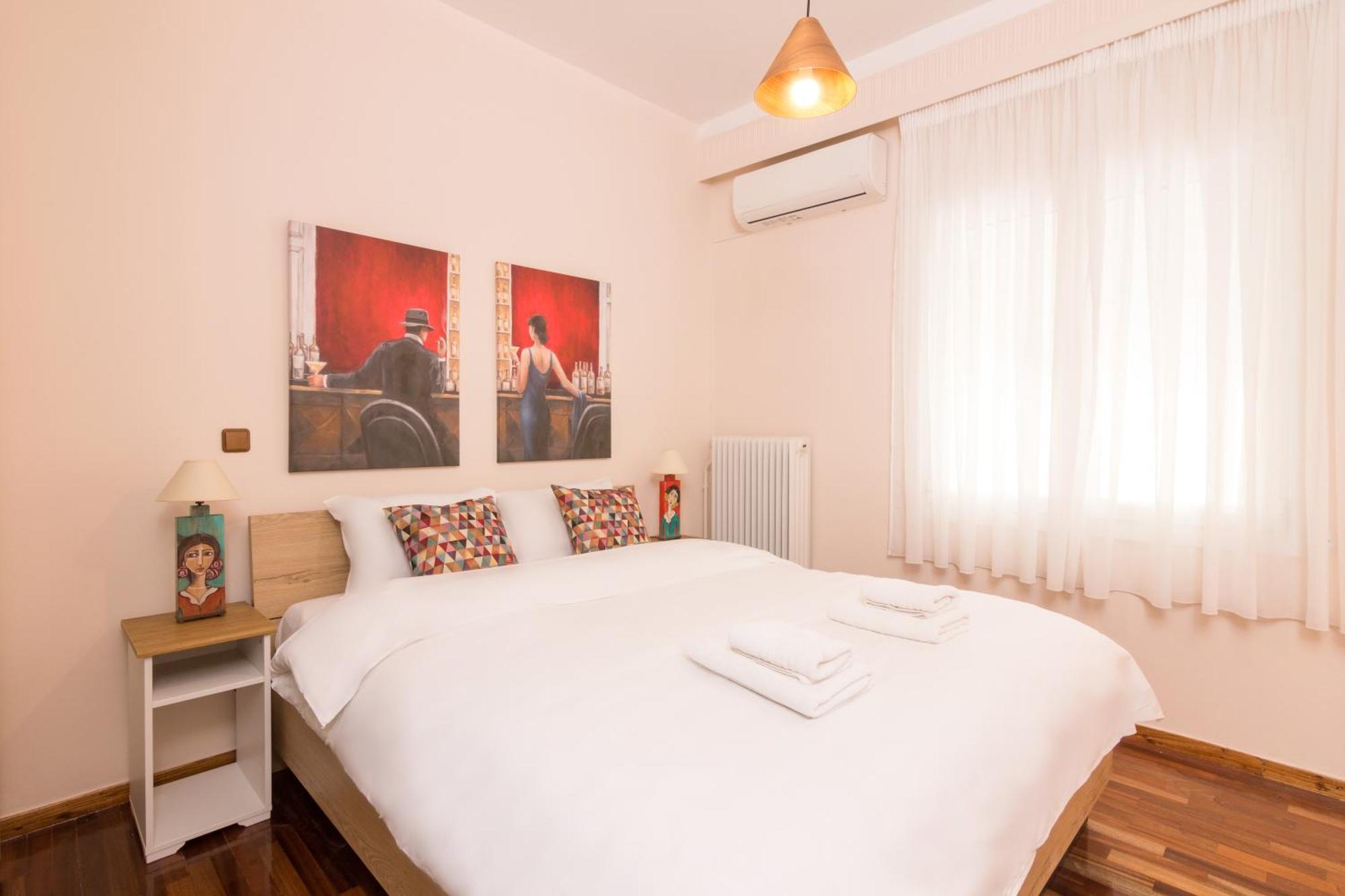 Three Bedrooms In Kallithea Apartment