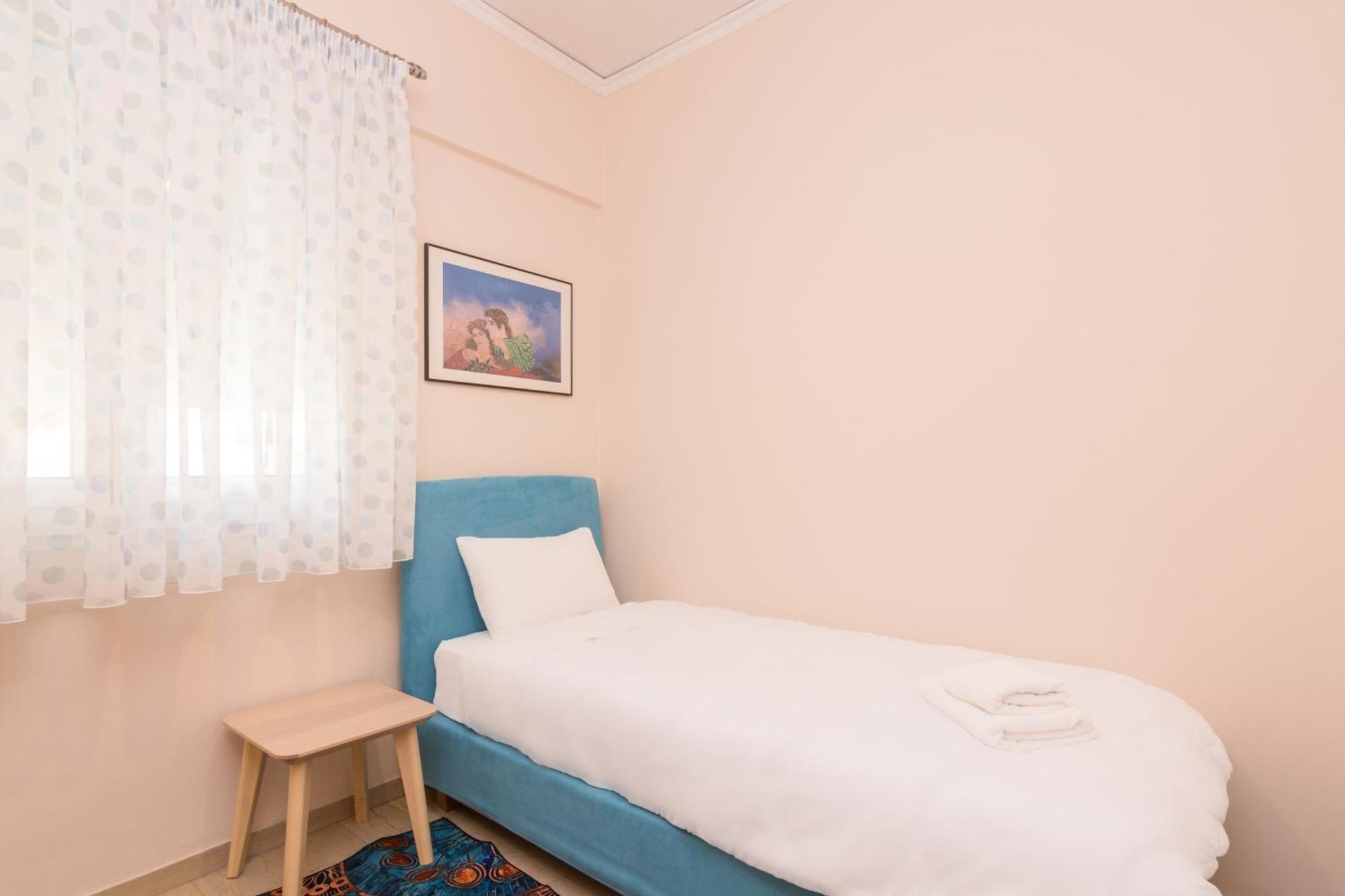 Three Bedrooms In Kallithea