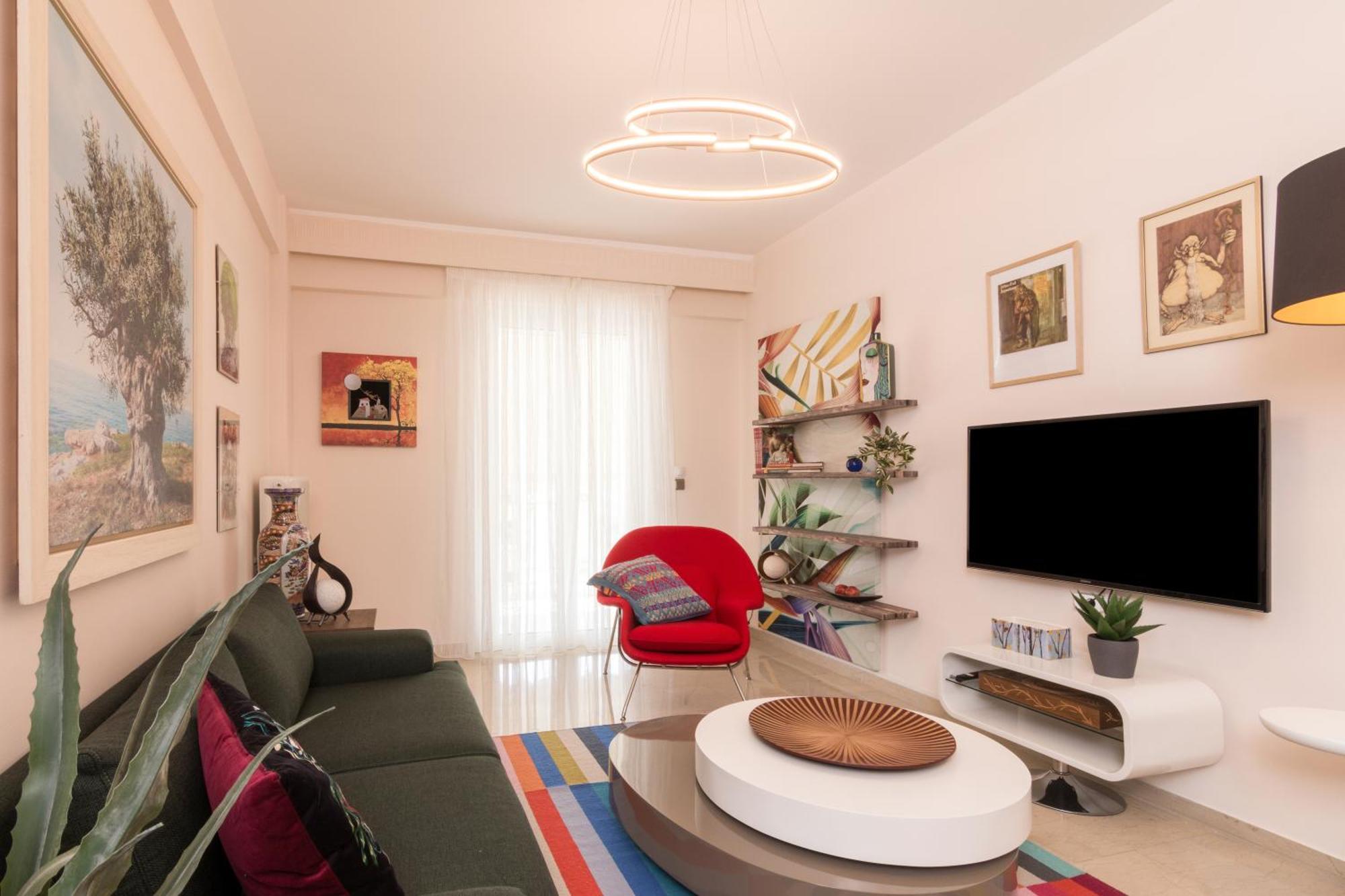 Three Bedrooms In Kallithea Apartment