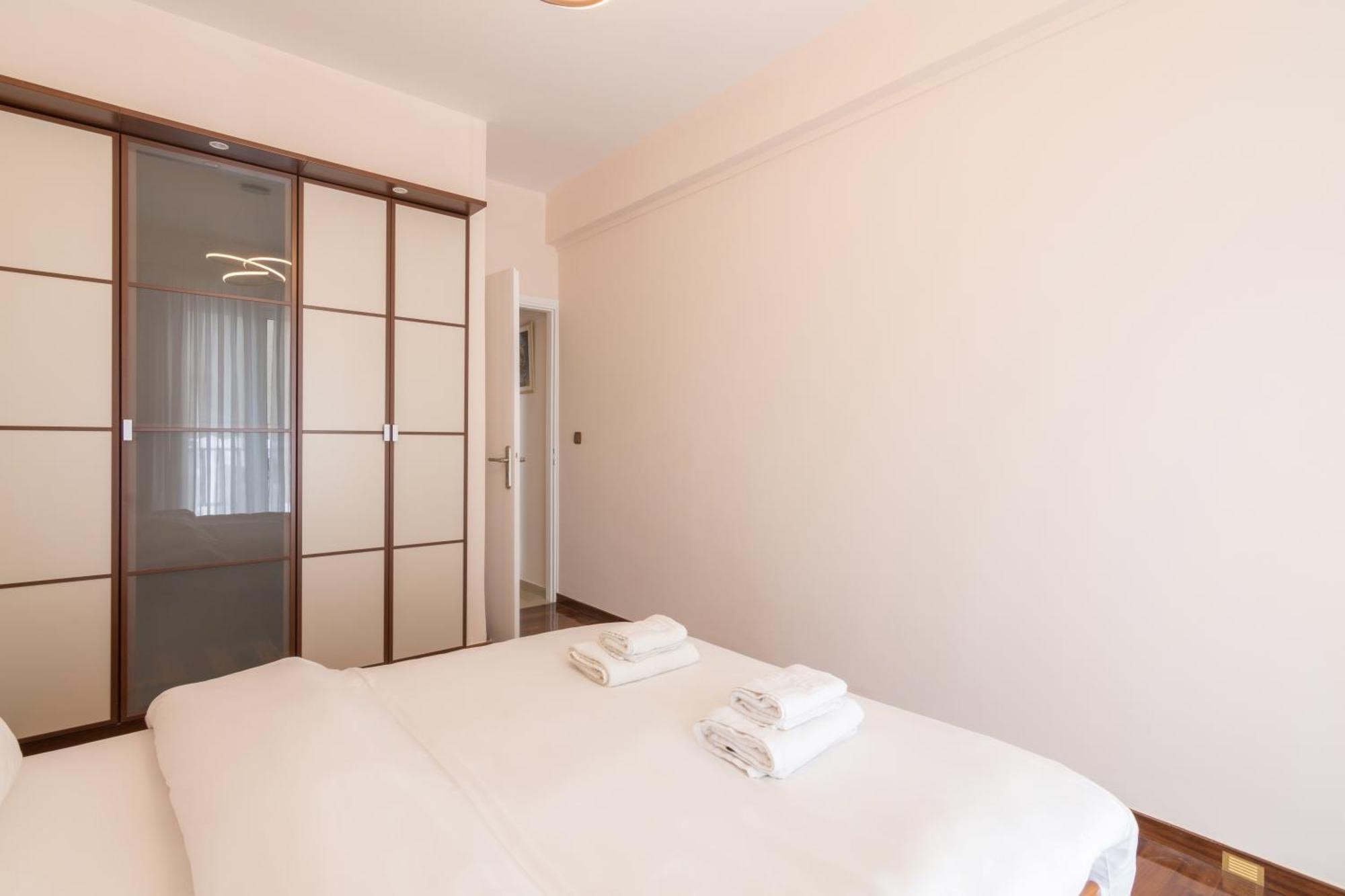 Three Bedrooms In Kallithea *