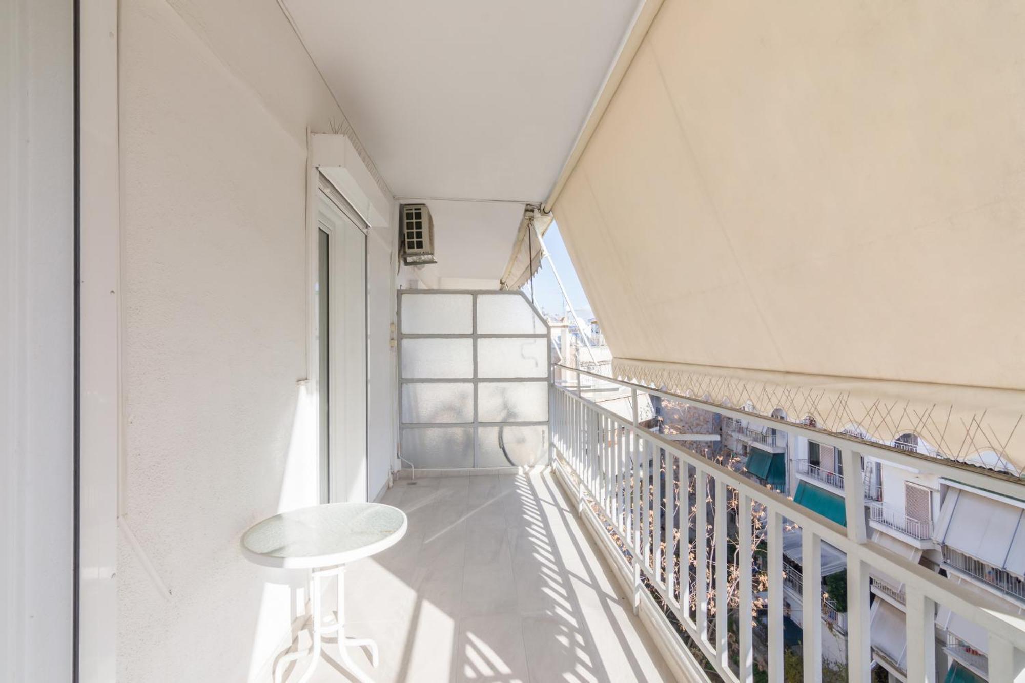 Apartment Three Bedrooms In Kallithea *