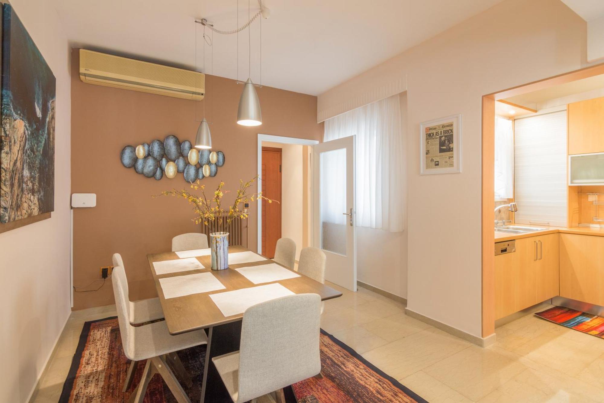 Three Bedrooms In Kallithea